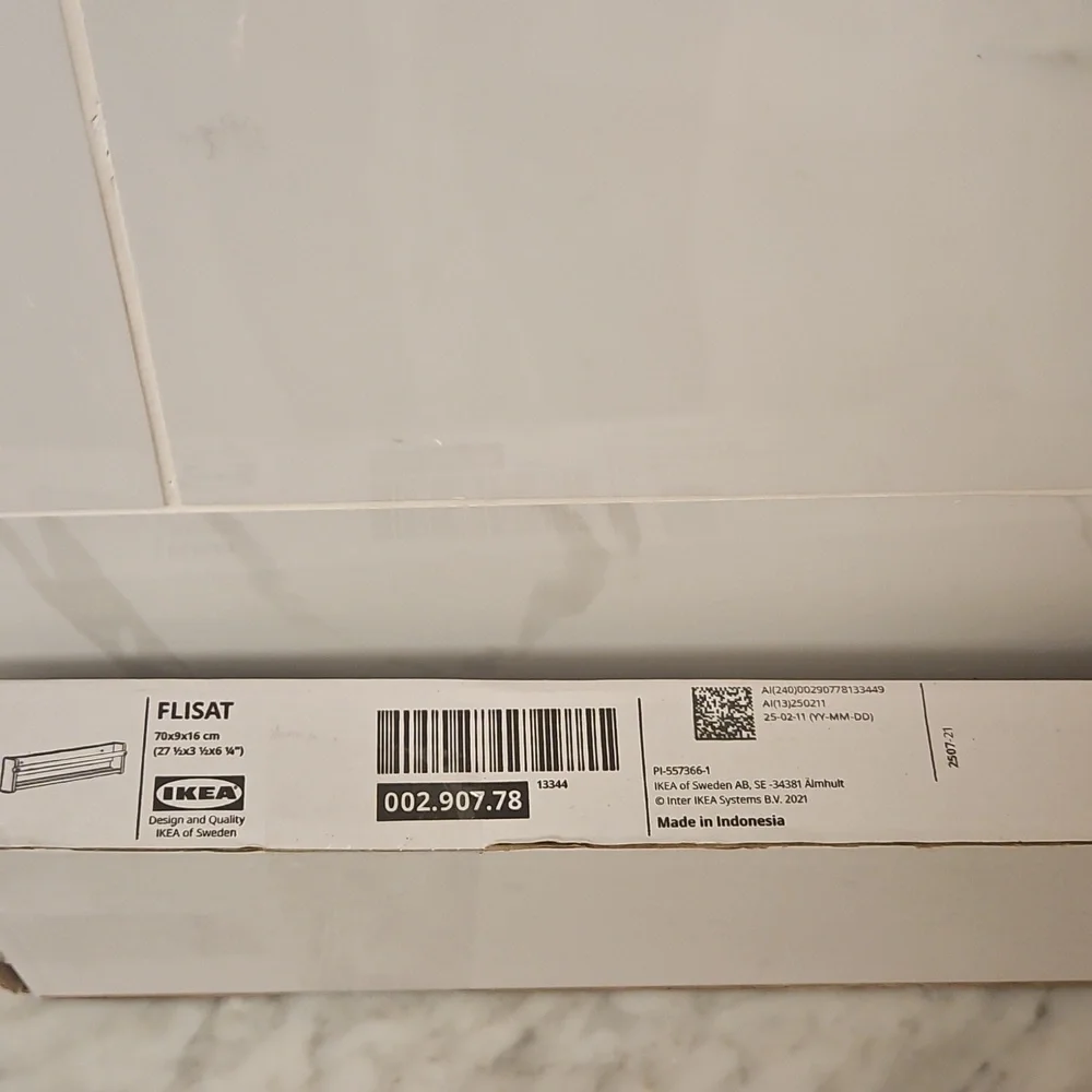1 IKEA wall storage flisat